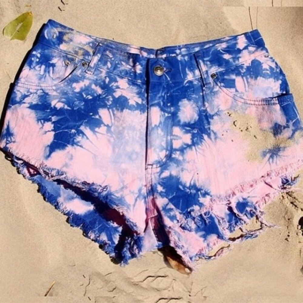 RUSTY Palmer Tie Dye Pink Blue Festival Frayed Cut Off Denim Shorts